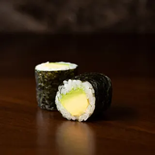 افوكادو خيار ماكيي -6 قطع